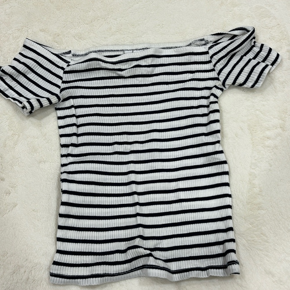 Divided striped crop top
